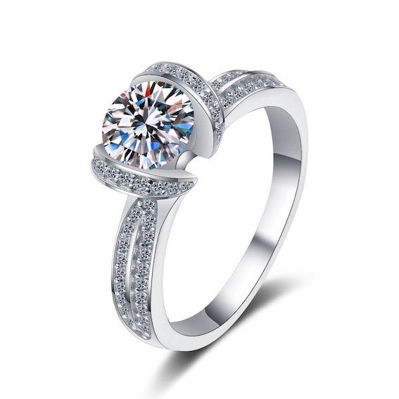 EMILY MOISSANITE RING