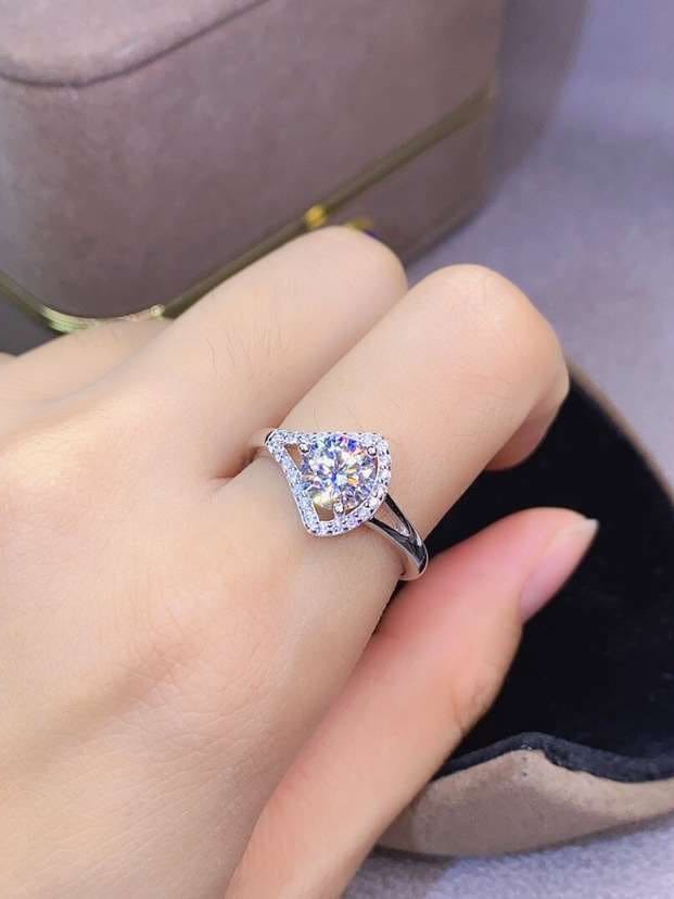 BAGUE ÉVENTAIL  MOISSANITE