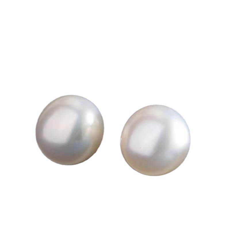 SIMPLE PEARL STUD EARRINGS