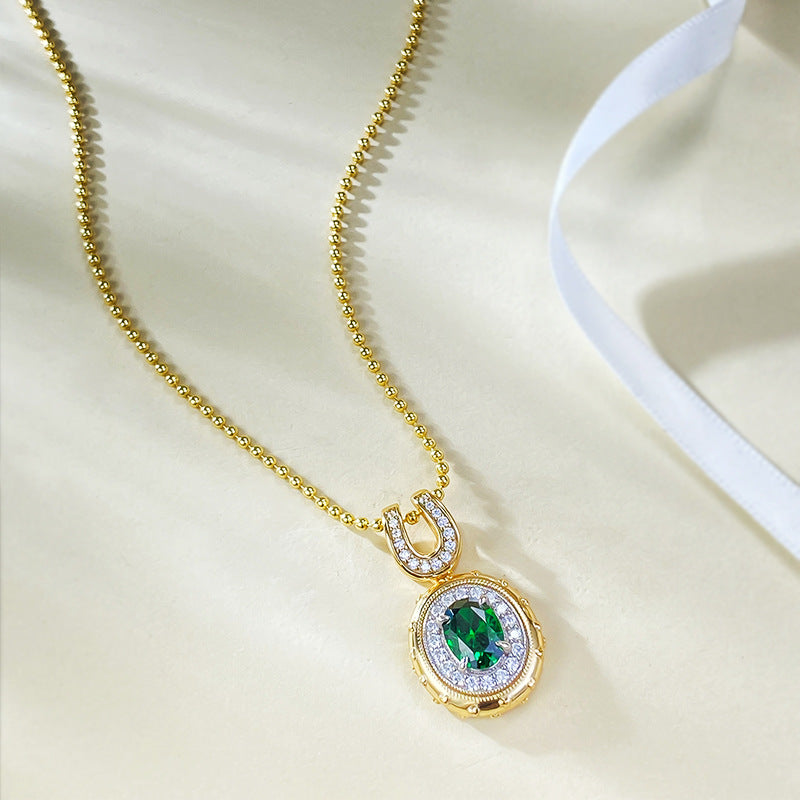 COLLIER CAVALE
