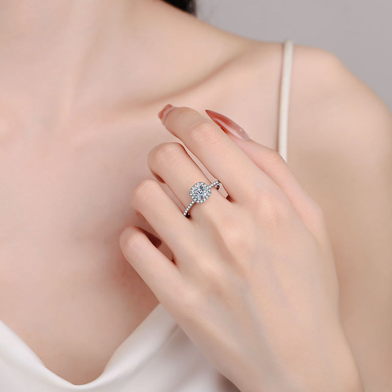 SWEET JANE SQUARE MOISSANITE RING