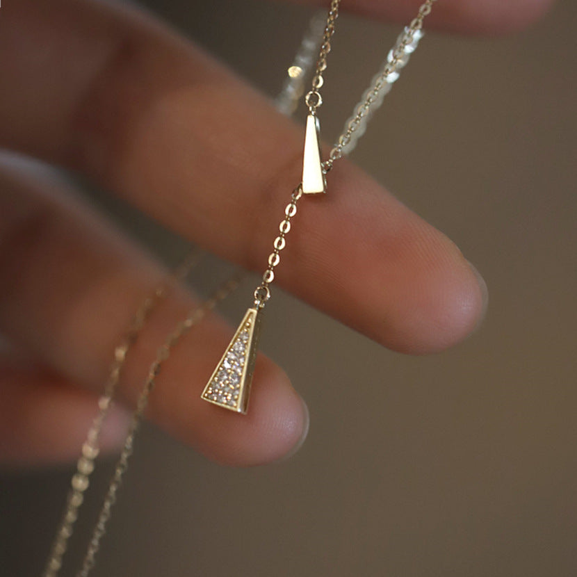 COLLIER TRIANGLE necklace in 14k gold-plated sterling silver with AAA+ white zircon gemstones.