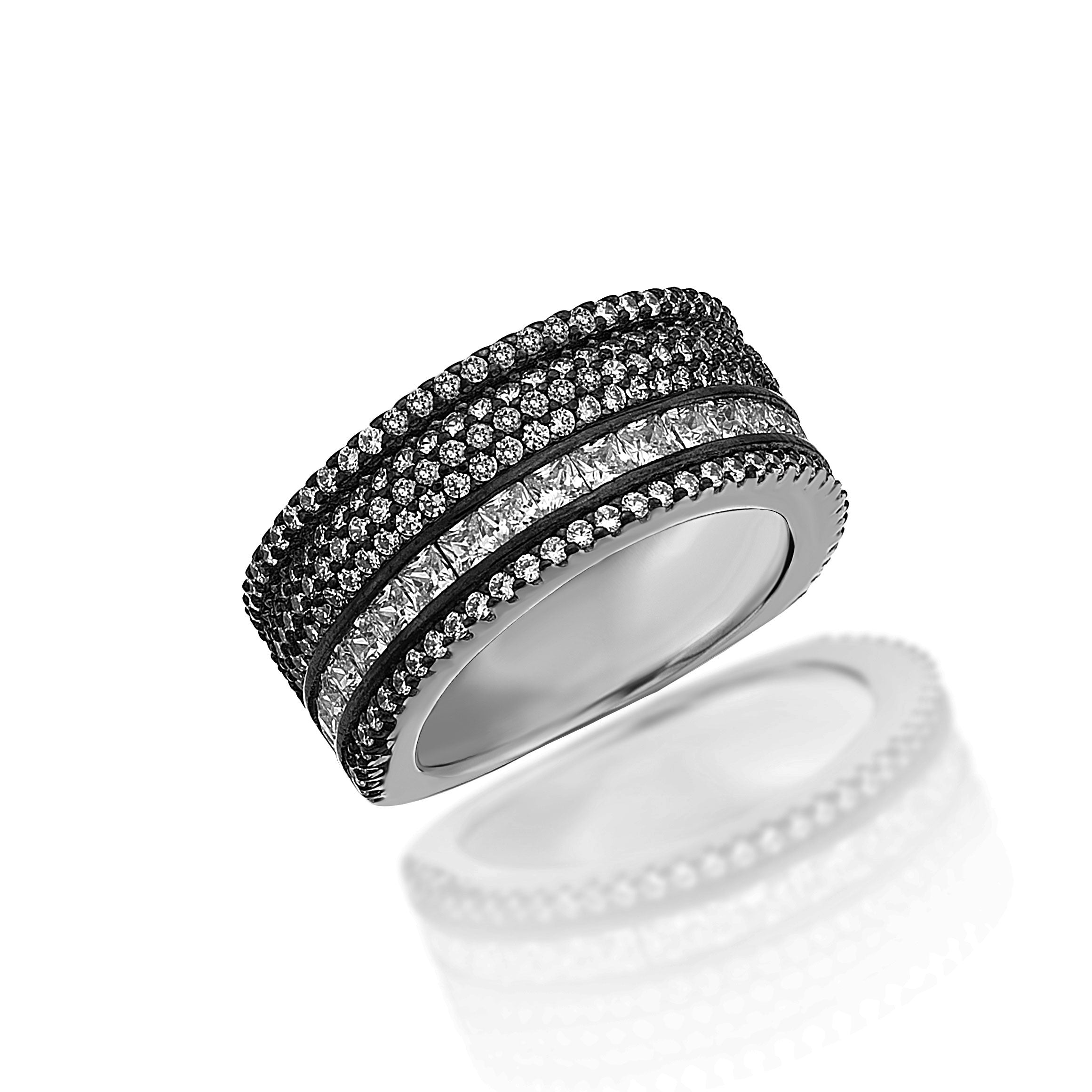 MOONLIGHT WHITE RING