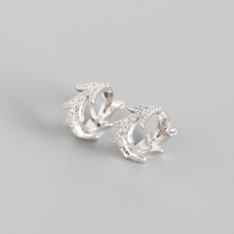 Mini créoles branches en argent sterling 925 avec pierres zirconium blanches.